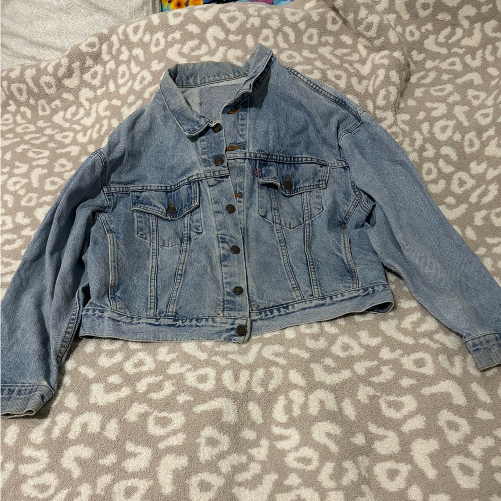 🇺🇸Vintage Levi’s Oversized Jacket in light wash blue